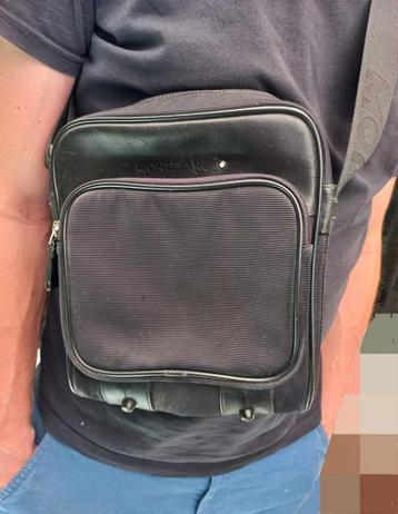 Montblanc Nightflight Crossbody Messenger  beschikbaar voor biedingen