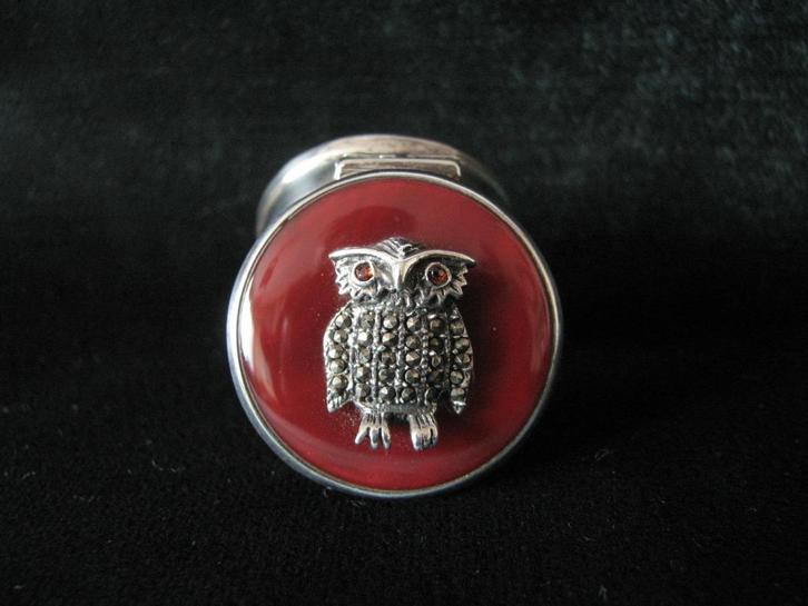 Mooi Rond Zilveren Doosje met Carneool en Uiltje bovenop, Antiek en Kunst, Antiek | Goud en Zilver, Zilver, Verzenden