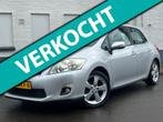 Toyota Auris 1.8 Full Hybrid Dynamic|Automaat|Camera|Cruise, Euro 5, Stof, Zwart, 4 cilinders