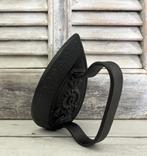 Gietijzeren strijkbout strijkijzer