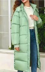 Mooie warme lange lichtgroene jas! (nieuw), Kleding | Dames, Jassen | Winter, Ophalen of Verzenden, Nieuw, Maat 36 (S), Groen