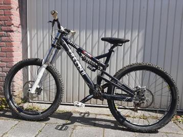 Cheetah Ignition Downhill / Freeride Bike. beschikbaar voor biedingen