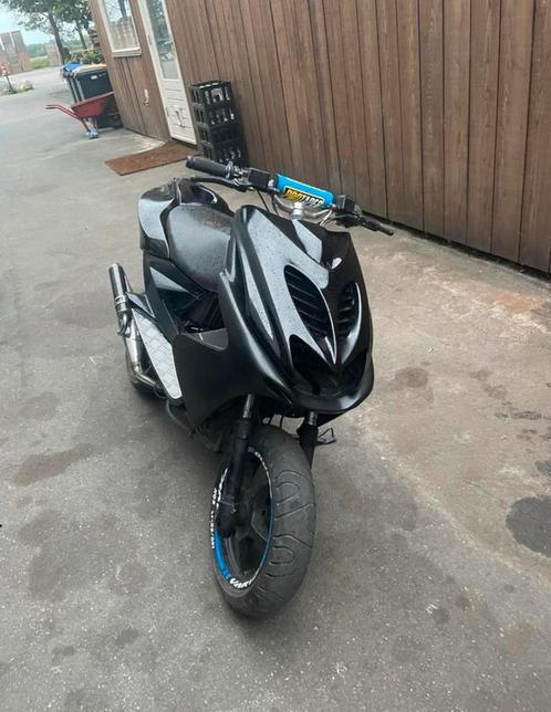 Project Yamaha Aerox en Sym Mio, Fietsen en Brommers, Scooters | Yamaha, Gebruikt, Aerox, Maximaal 45 km/u, Tweetakt, Ophalen