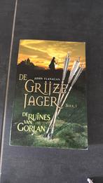 John Flanagan - De ruïnes van Gorlan, John Flanagan, Ophalen of Verzenden, Zo goed als nieuw