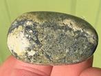Clinozoisiet edelsteen broekzaksteen trommelsteen mineralen8, Verzamelen, Mineralen en Fossielen, Ophalen of Verzenden, Mineraal