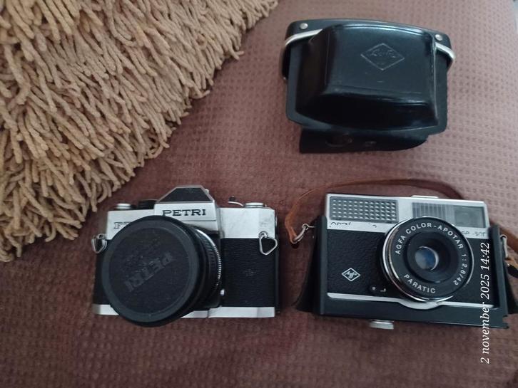 Petri fototoestel  + agfa fotocamera  25 € 1 koop, Audio, Tv en Foto, Fotocamera's Analoog, Compact, Overige Merken, Ophalen of Verzenden
