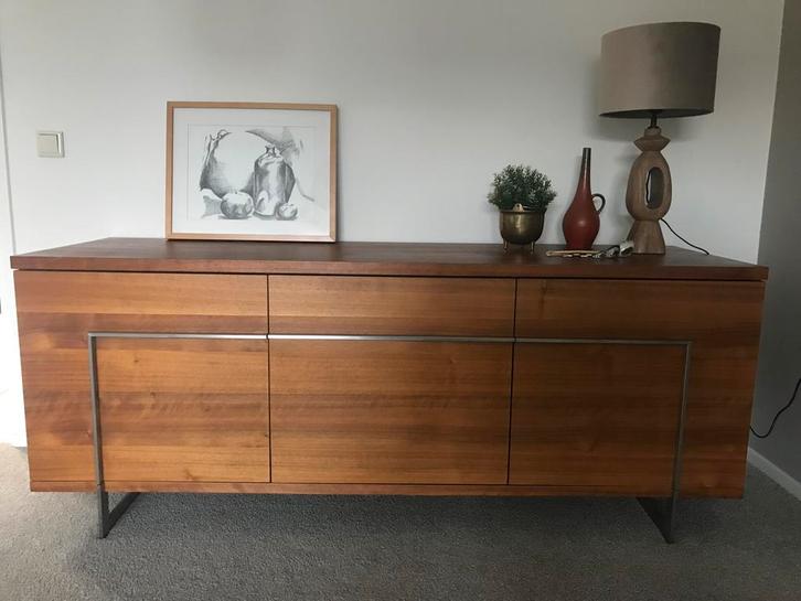 Dressoir Bert Plantagie Vision, notenhout, Huis en Inrichting, Kasten | Dressoirs, Zo goed als nieuw, 150 tot 200 cm, 50 tot 75 cm