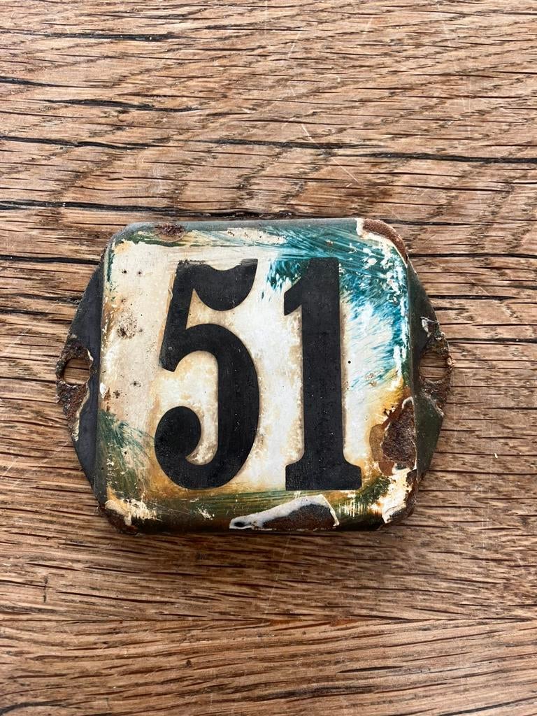 Oud emaille huisnummer nr. 51, Ophalen of Verzenden