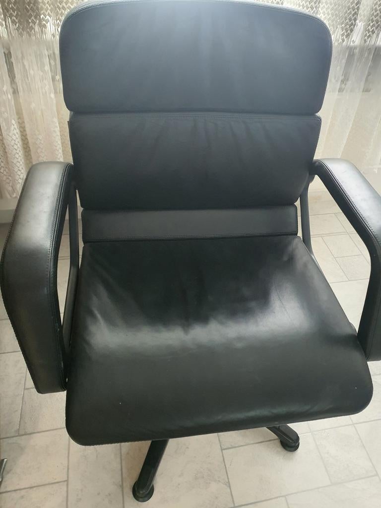 Leather chair, Ophalen, Zwart