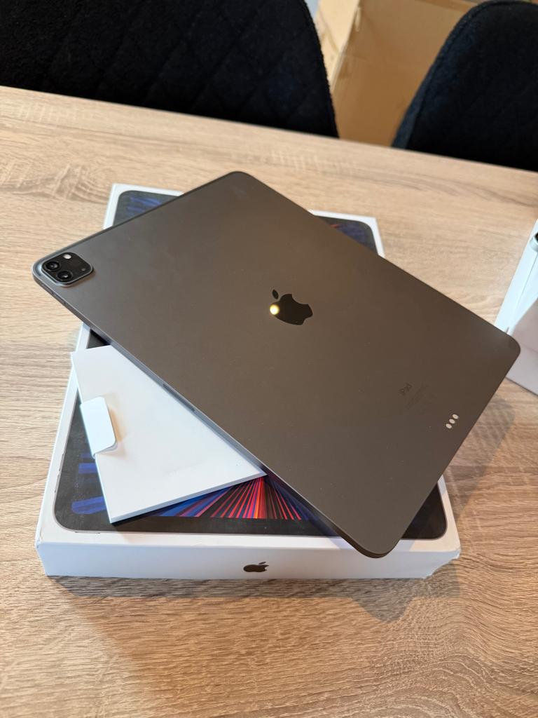 iPad Pro 12 9 inch m1 128GB Grijs | streep scherm, Computers en Software, Apple iPads, Ophalen, Gebruikt, Apple, Cupertino California
