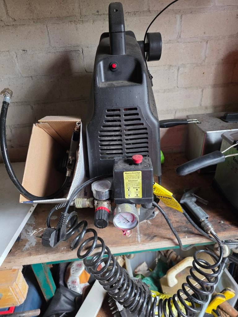 Gamma compressor, werkend, Doe-het-zelf en Verbouw, Compressors, Ophalen, Gebruikt, 6 tot 10 bar, Minder dan 200 liter/min
