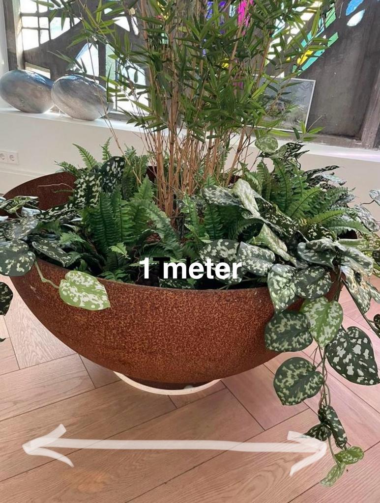 Cortenstaal plantenbank groot incl kunstplanten, Tuin en Terras, Rond, Ophalen of Verzenden, Zo goed als nieuw, Binnen