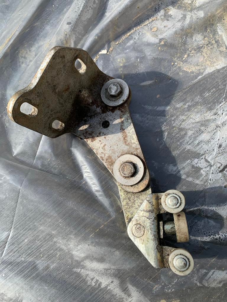 Gebruikte vw t4 schuifdeur scharnierbeugel met rollen, Auto-onderdelen, Ophalen of Verzenden, Gebruikt, Universele onderdelen