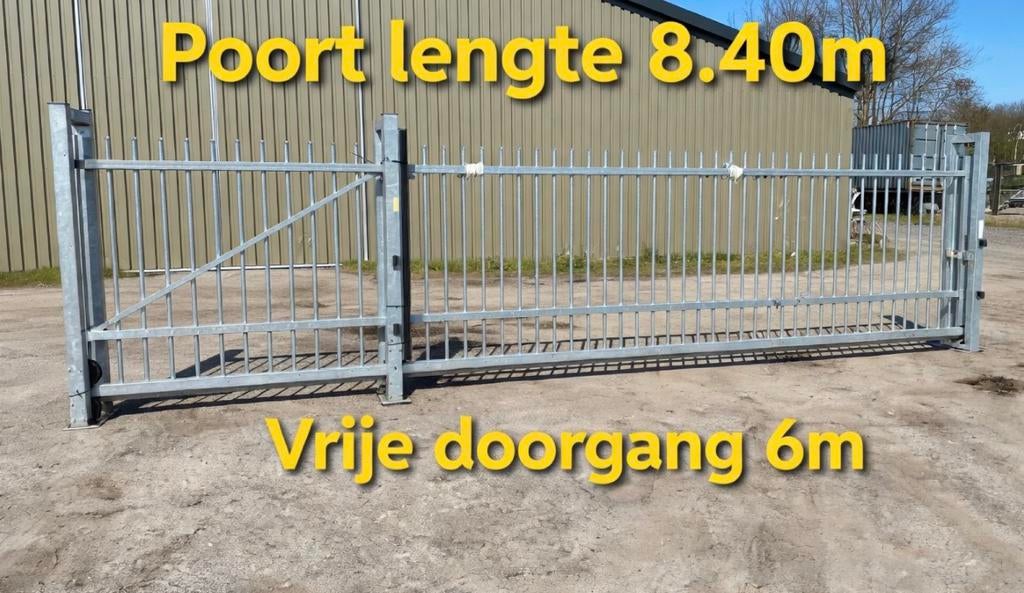 Vrijdragende spijlen schuifpoort ABC Hekwerk poortL 8,40 m, Ophalen, Zo goed als nieuw, IJzer, Spijlenhekwerk