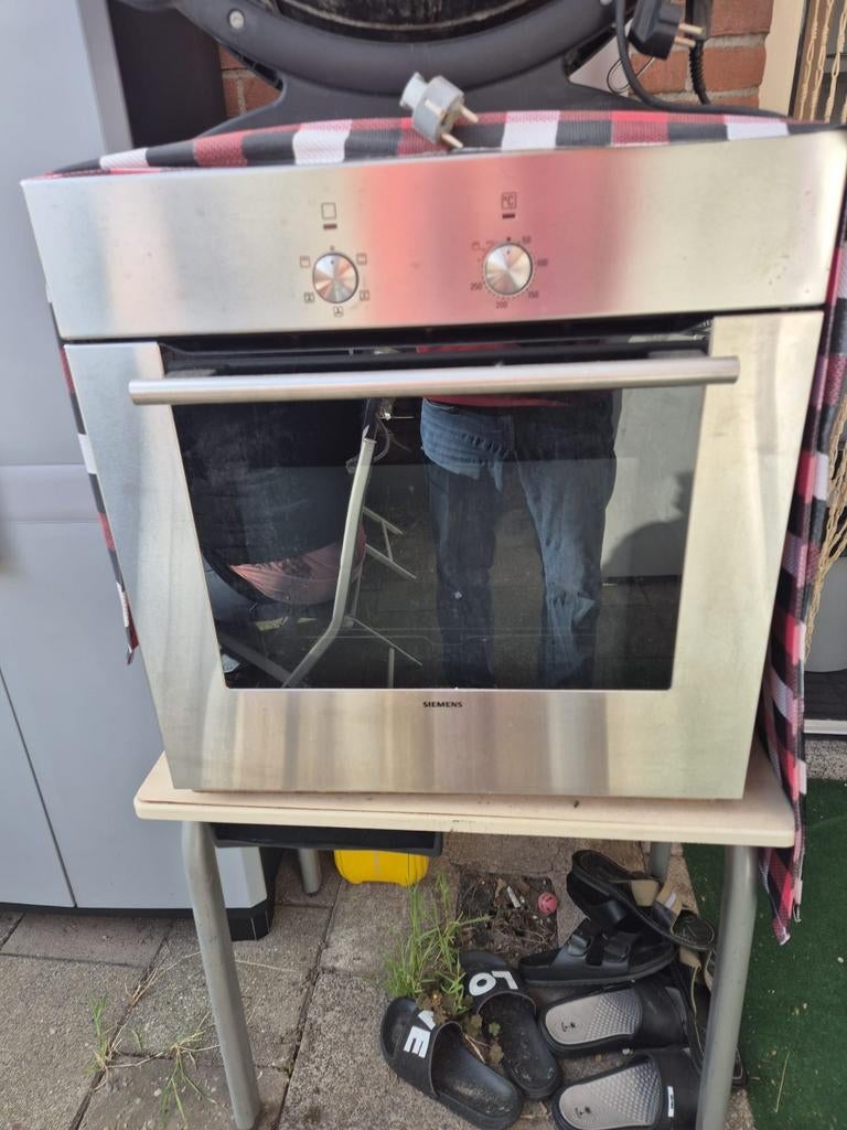 Siemens inbouw oven (verlaagd direct meenemen), Witgoed en Apparatuur, Ovens, Gebruikt, Hete lucht, Oven met grill, Inbouw