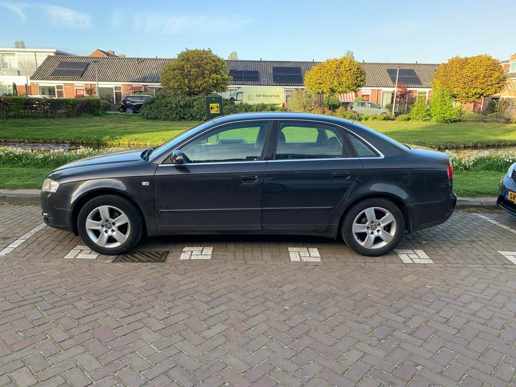 Audi A4 2.0 96KW 2007 WEINIG KM nieuwe APK, Voorwielaandrijving, Stof, 4 cilinders, A4