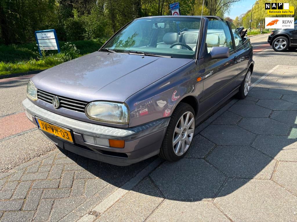 Volkswagen Golf Cabriolet 1.8 APK 2027, Auto's, Volkswagen, Bedrijf, Te koop, Golf, ABS, Centrale vergrendeling, Lichtmetalen velgen