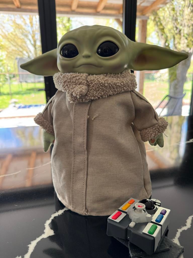 Baby Yoda Star Wars pop met afstandsbediening, Ophalen of Verzenden, Zo goed als nieuw, Jongen of Meisje