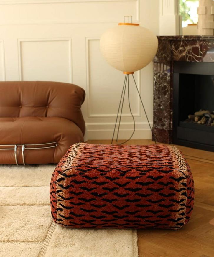 Poef van Doing Goods Tula Tijger - Nieuwstaat, Huis en Inrichting, Banken | Voetenbanken en Poefen, Zo goed als nieuw, Rechthoekig