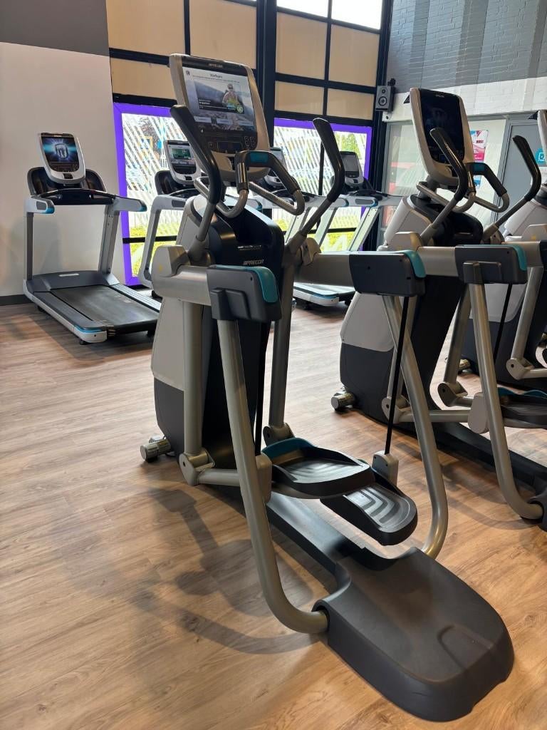 Precor sportapparatuur (4x AMT / 1x loopband) MOET WEG, Ophalen, Gebruikt, Overige materialen, Crosstrainer