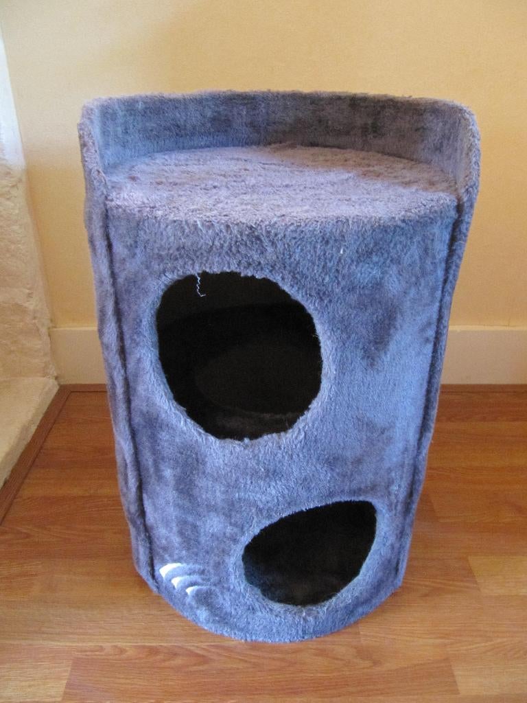 Kattenspeeltoren met 2 verstop plaatsen en terrasje, Dieren en Toebehoren, Krabmeubelen, Ophalen, Zo goed als nieuw, Krabton