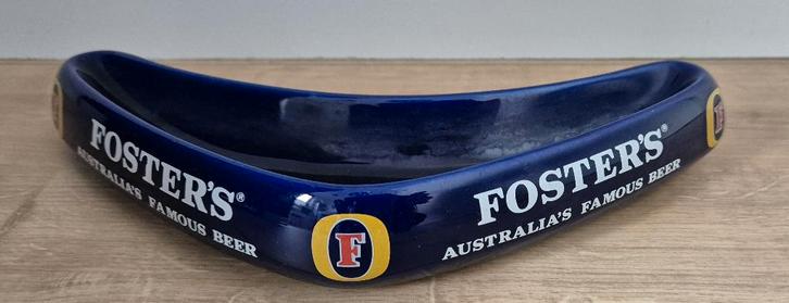 Foster’s  Australia’s Famous Beer object. Aardewerk., Verzamelen, Rookartikelen, Aanstekers en Luciferdoosjes, Zo goed als nieuw