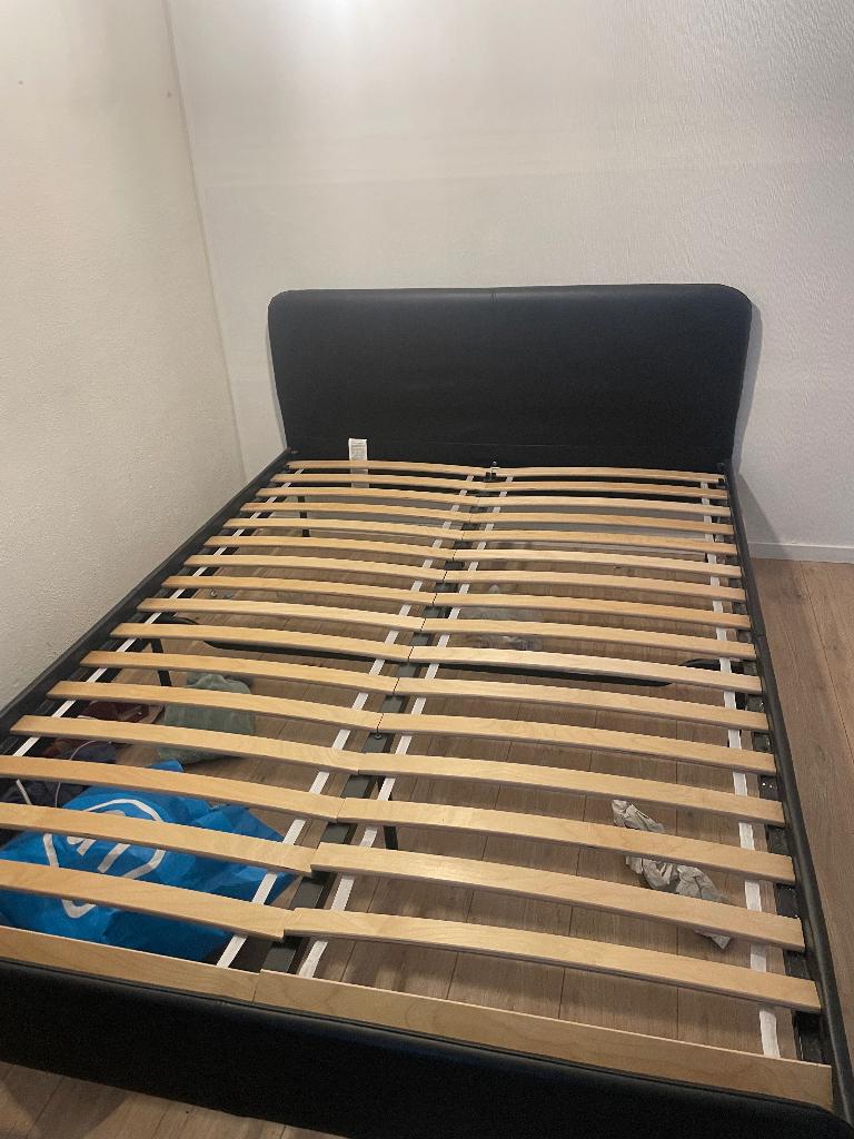 IKEA 2 person bed 140x210, Ophalen, Tweepersoons, 140 cm, Zo goed als nieuw