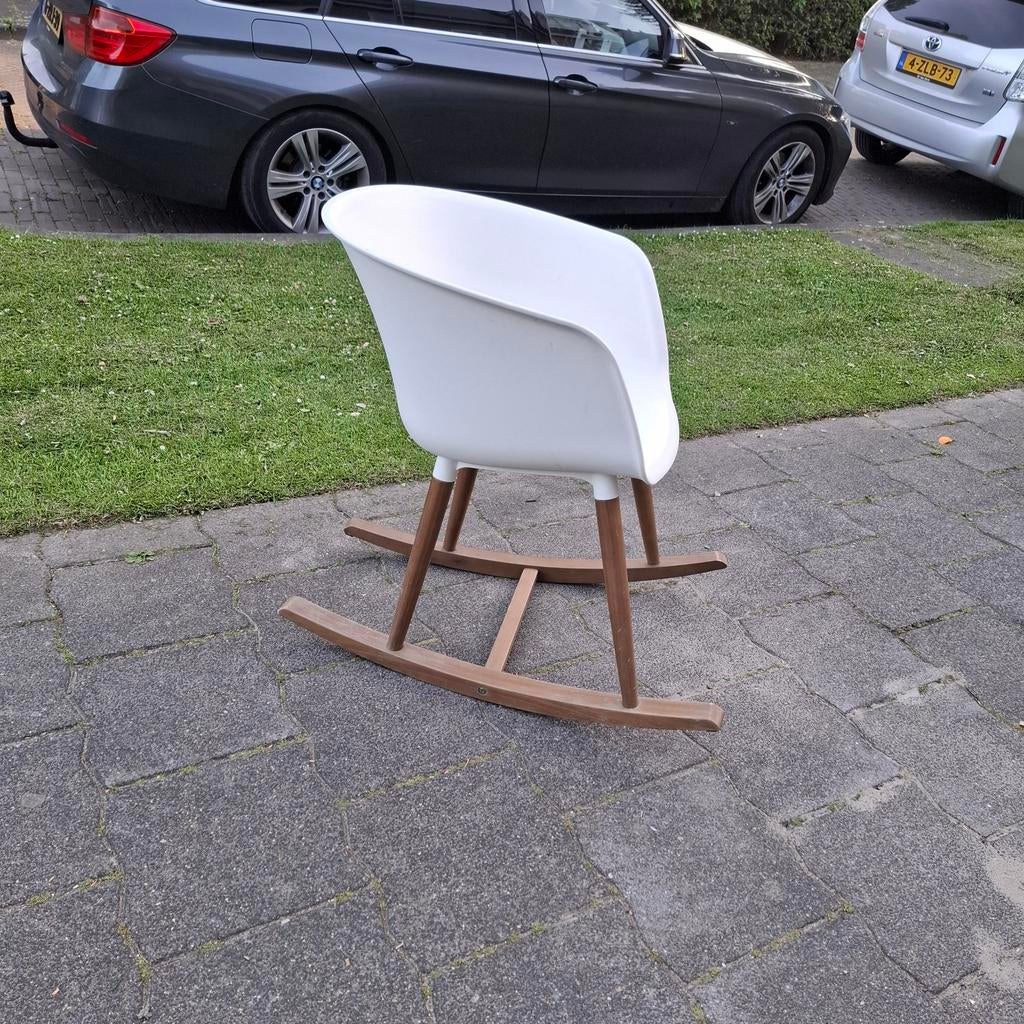 Witte schommelstoel met houten onderstel, Hout, Modern, Scandinavisch, Wit, Ophalen of Verzenden