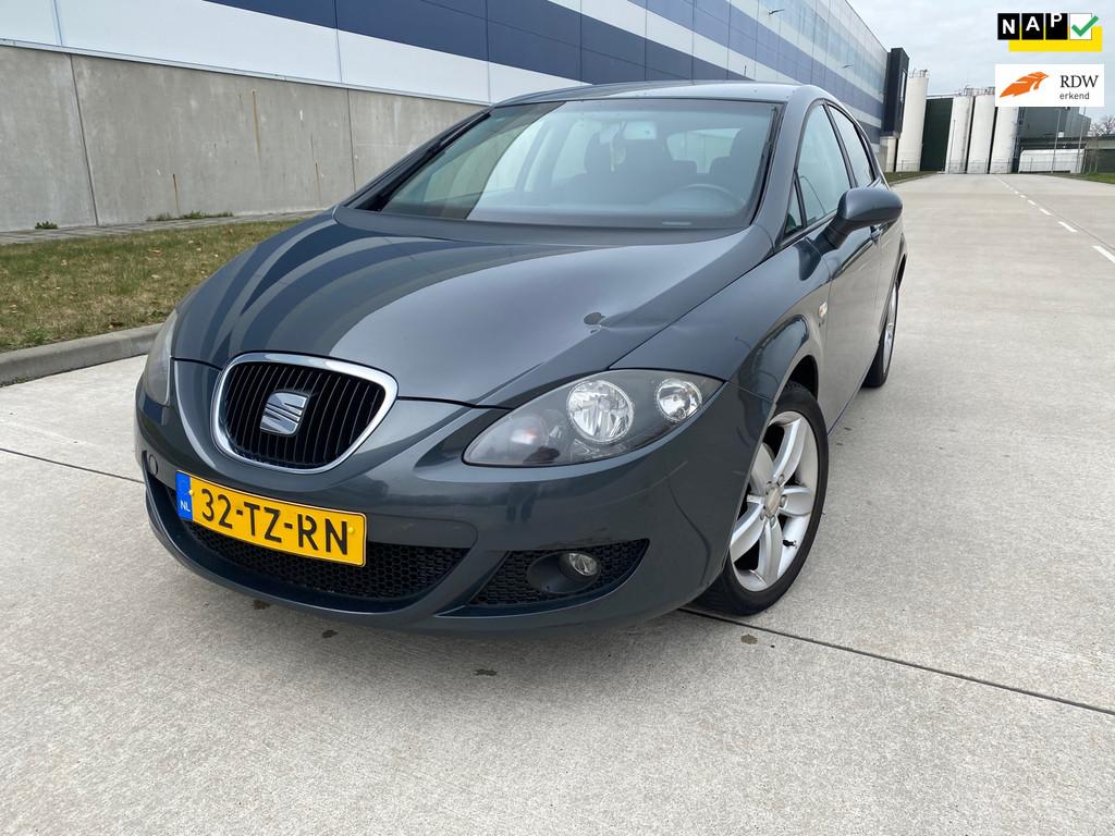 Seat Leon 2.0 FSI Businessline APK 3-27/NAP/PDC, Auto's, Seat, Stof, Gebruikt, Zwart, 4 cilinders