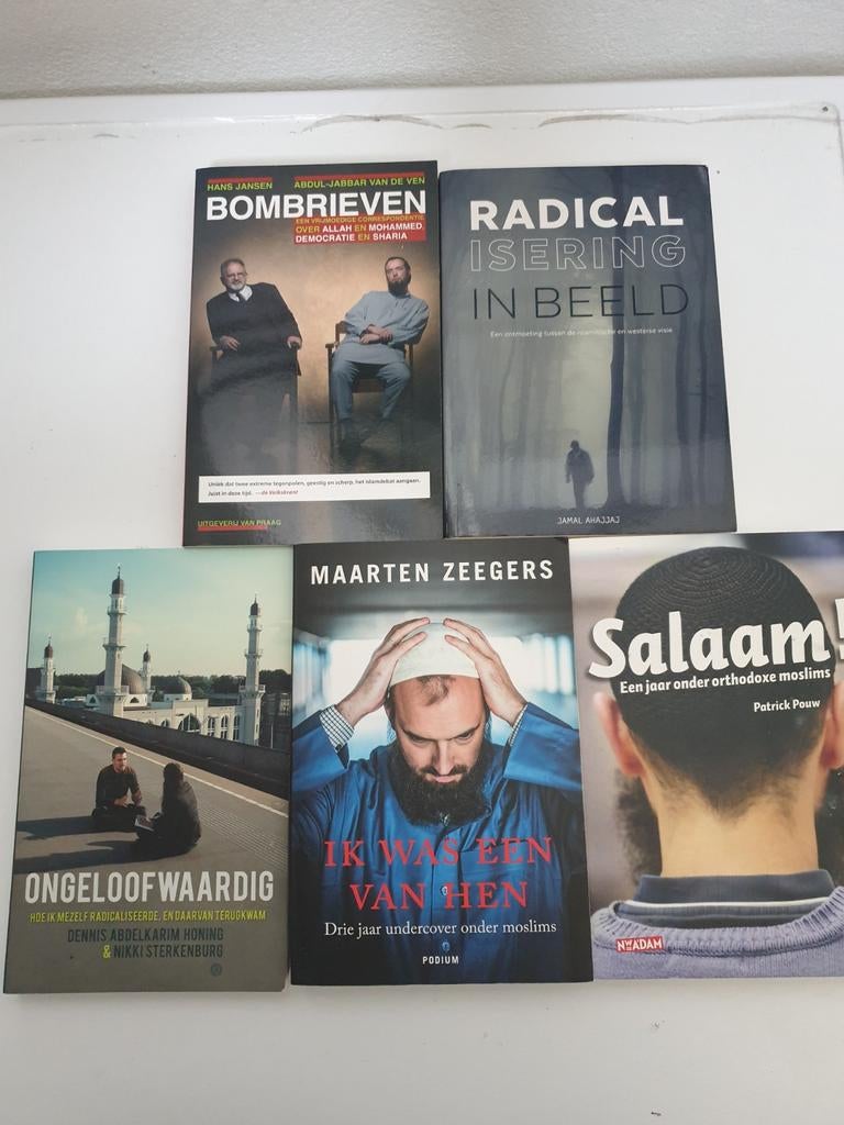 Boeken over Islam, radicalisering en geloof (5 stuks), Ophalen of Verzenden, Gelezen, Diverse auteurs, Overige religies