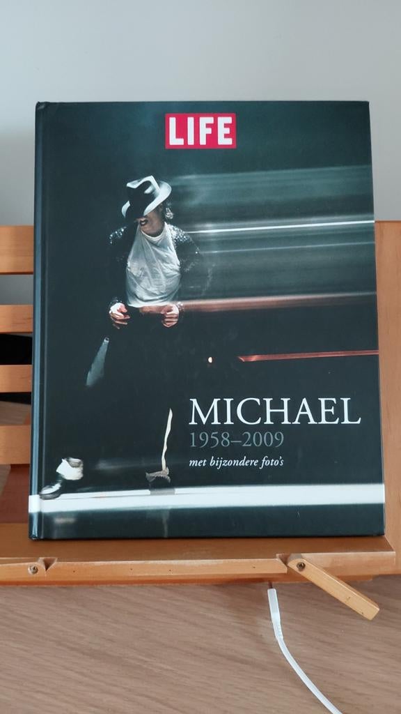 LIFE Michael Jackson 1958-2009 met bijzondere foto's, Ophalen of Verzenden, Zo goed als nieuw, Artiest