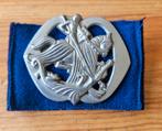 Baretembleem Huzaren van Boreel oogjes direct, Ophalen of Verzenden, Landmacht, Nederland, Embleem of Badge