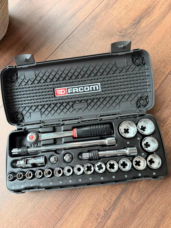 Te koop een prachtige Facom CDX doppenset bijna nieuwstaat, Auto diversen, Autogereedschap, Zo goed als nieuw, Ophalen of Verzenden