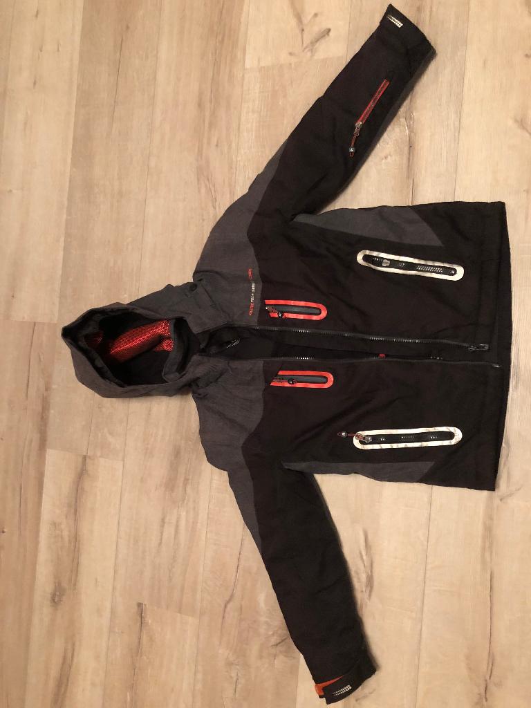 Killtec winterjas maat 128, Kinderen en Baby's, Kinderkleding | Maat 128, Ophalen, Gebruikt, Killtec, Jongen