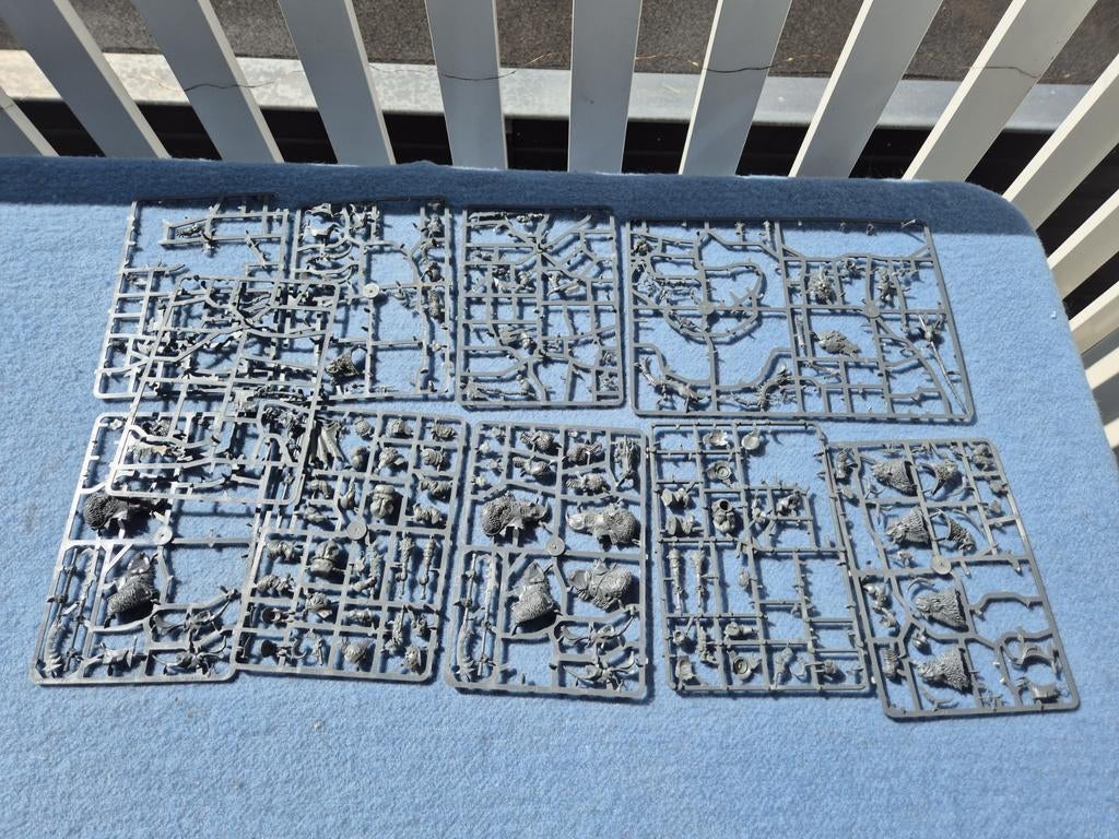 Warhammer Ogre Kingdoms sprues & bits, Ophalen