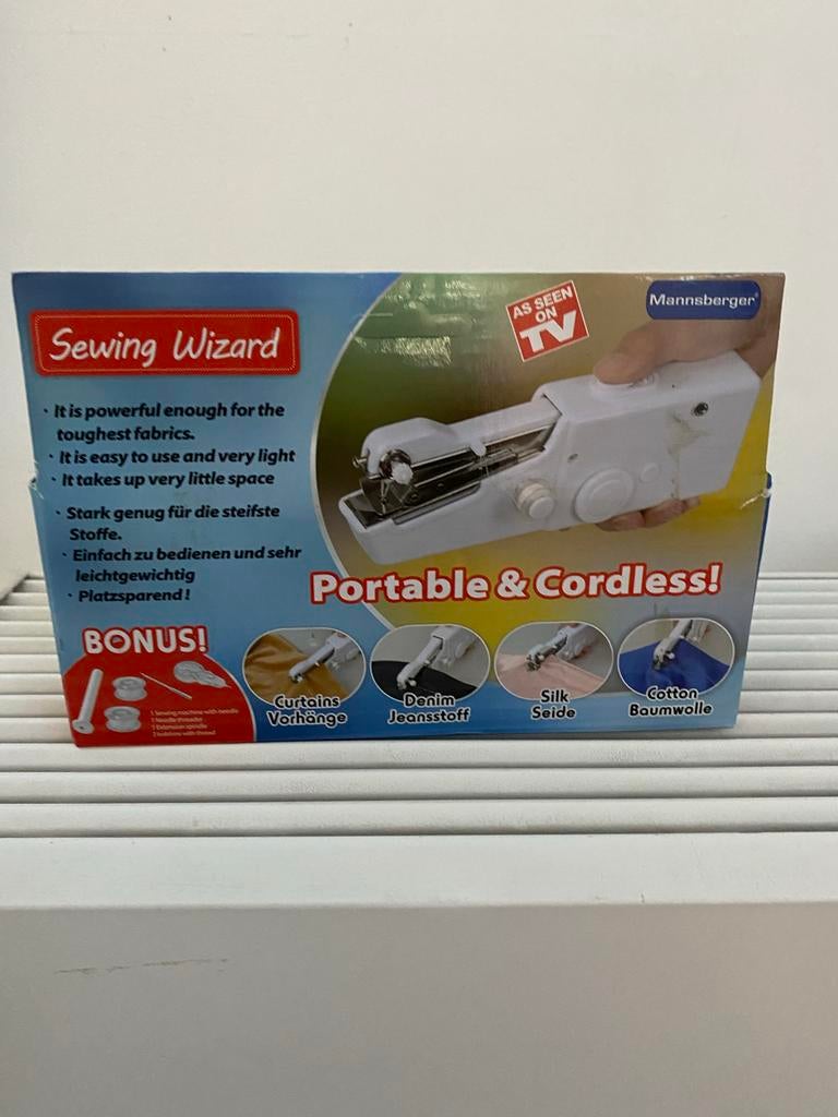 Mannsberger Sewing Wizard Draagbare Naaimachine, Hobby en Vrije tijd, Naaimachines en Toebehoren, Ophalen, Nieuw, Naaimachine