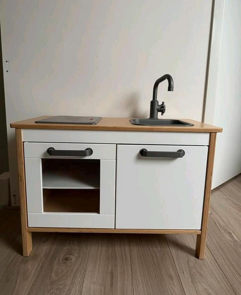 Houten kinderkeuken met kraan en kookplaat, Ophalen, Zo goed als nieuw, Hout, Speelkeuken