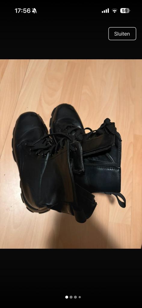 Black boots, Ophalen, Zo goed als nieuw, Carnaval