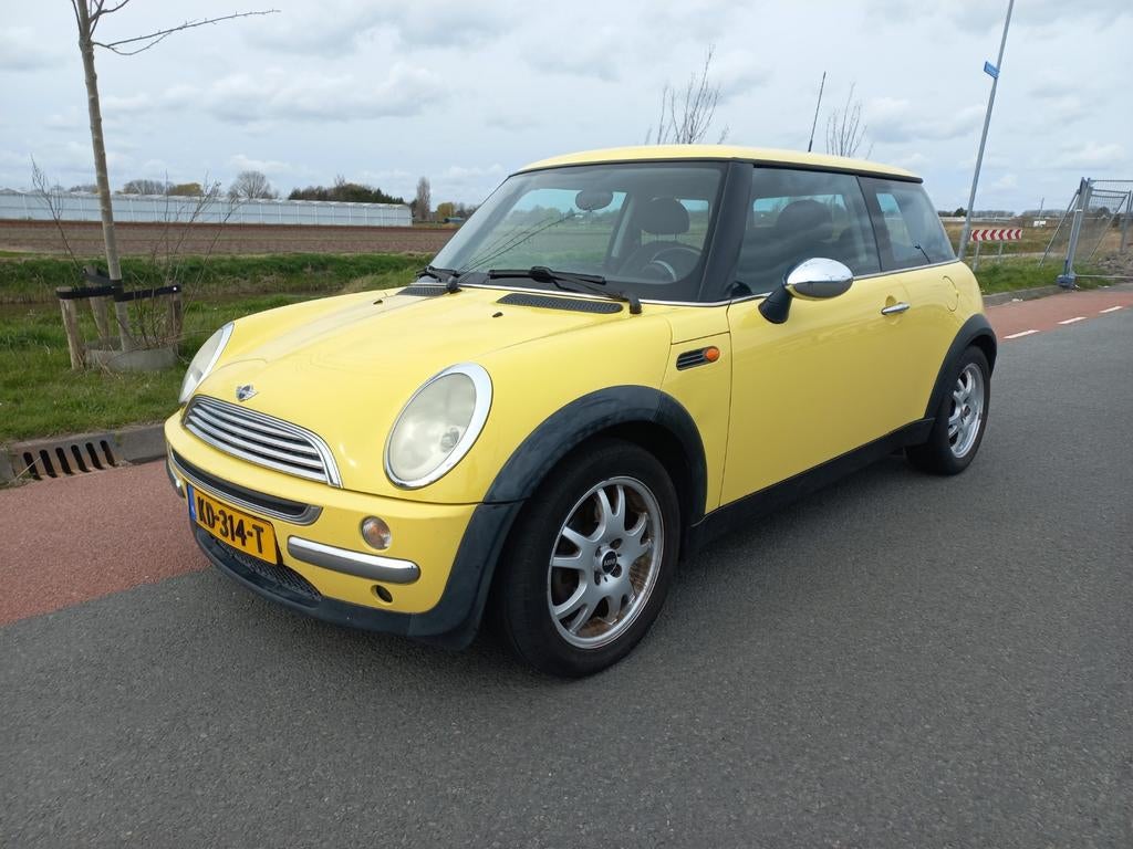 Mini 1.6 16V ONE 2004 AIRCO APK 01-04-2027!, Auto's, Mini, Voorwielaandrijving, 15 km/l, 4 stoelen, Elektrische ramen