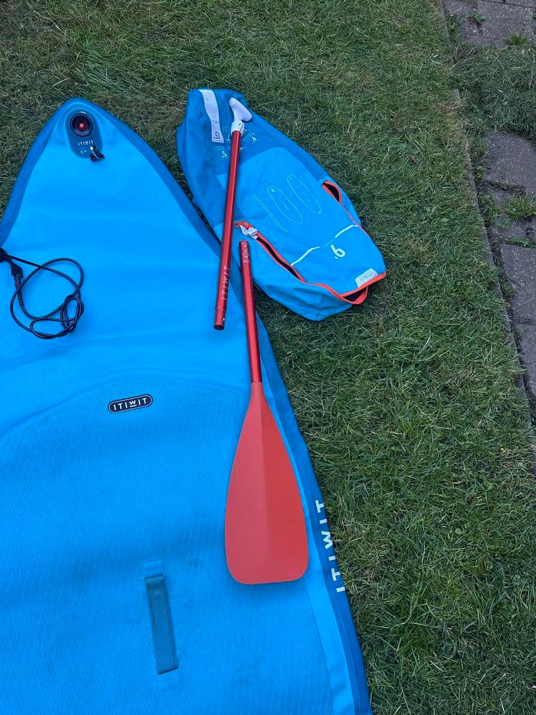 SUP board van Decathlon met pomp en waterdichte tas, Ophalen, Gebruikt, SUP-boards