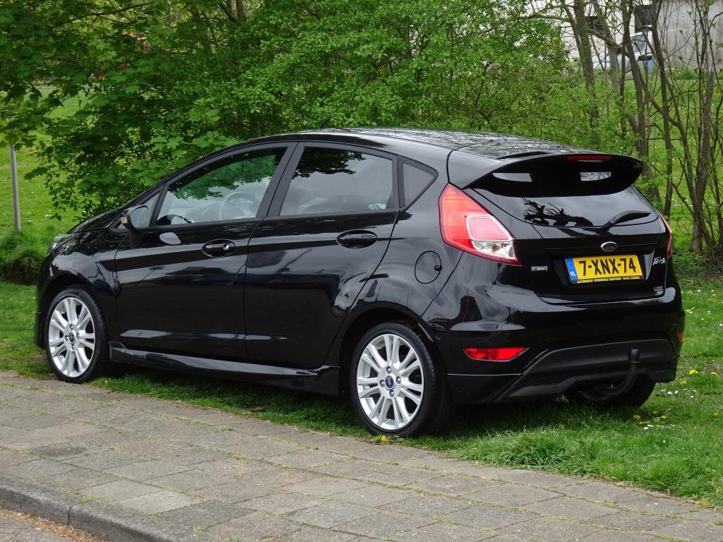Ford Fiesta 1.0 100pk Sport Met Navi en Trekhaak Distributie, Keurmerk '100% Onderhouden', Euro 5, Start-stop-systeem, Origineel Nederlands