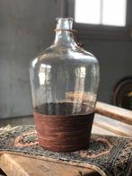 NIEUW STIJLVOL VAAS kruik HOFFZ & leer mooi met tapijtje, Huis en Inrichting, Woonaccessoires | Vazen, Overige kleuren, Nieuw