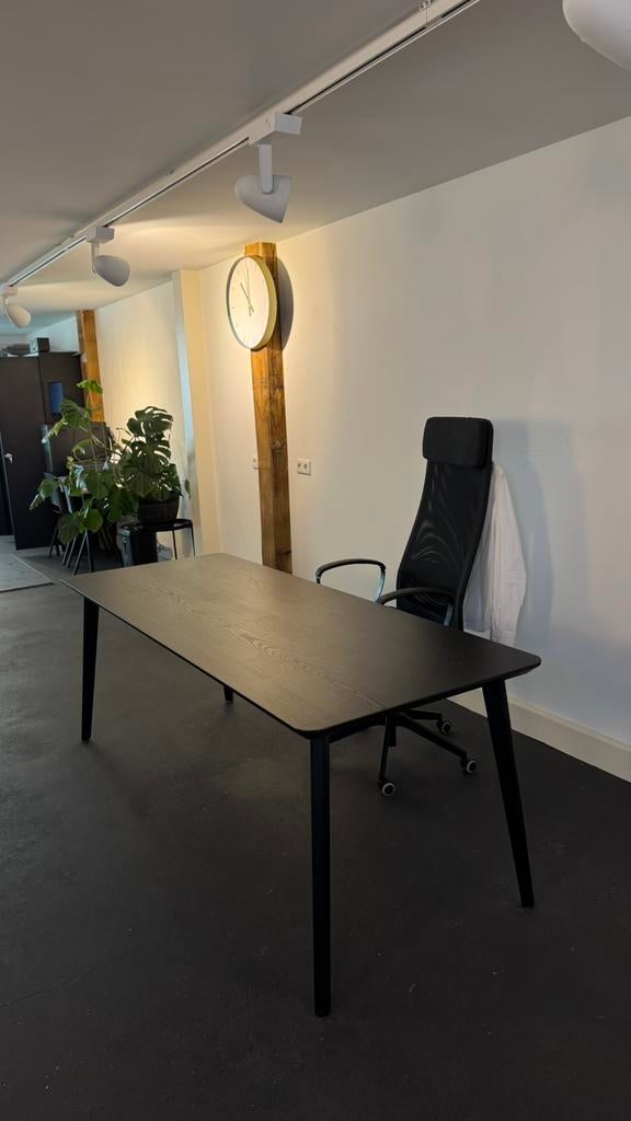 IKEA BUREAU + BUREAU STOEL, Ophalen, Zo goed als nieuw