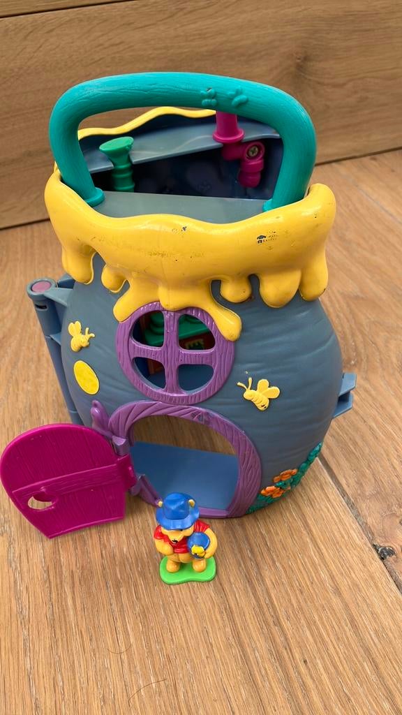 Leuk Winnie de Pooh speelhuisje, Ophalen of Verzenden, Zo goed als nieuw, Poppenhuis