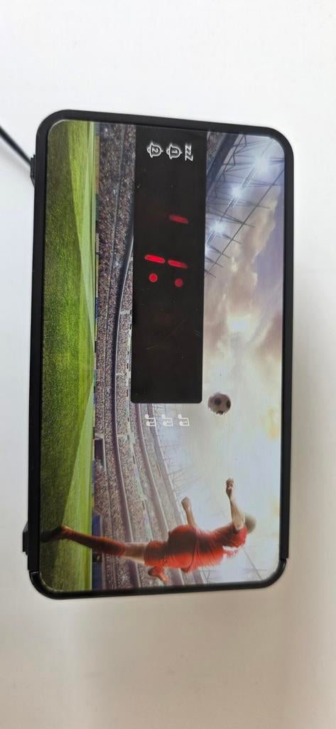 Kinderwekker met radio thema voetbal, Ophalen of Verzenden