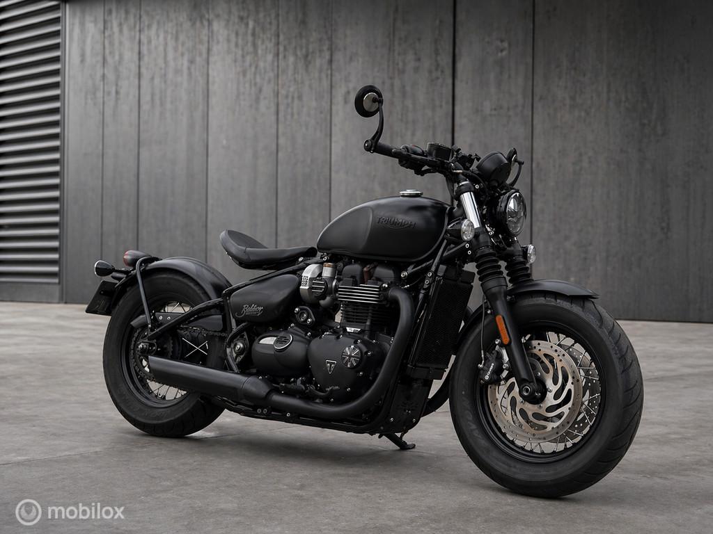 Triumph Bobber Black| Slechts 10K km | cruise control | 2018, Motoren, Chopper, Bedrijf, Meer dan 35 kW, 1200 cc