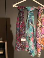 Sjaal, Kleding | Dames, Mutsen, Sjaals en Handschoenen, Ophalen of Verzenden, Zo goed als nieuw, Maat 46/48 (XL) of groter, Sjaal