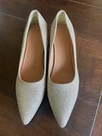 Goudkleurige pumps, zo goed als nieuw maat 42, Kleding | Dames, Schoenen, Ophalen of Verzenden, Zo goed als nieuw, Overige kleuren