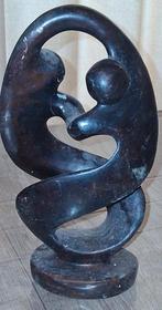 Abstract speksteen beeld - omhelzing 20 cm, Antiek en Kunst, Kunst | Beelden en Houtsnijwerken, Ophalen of Verzenden