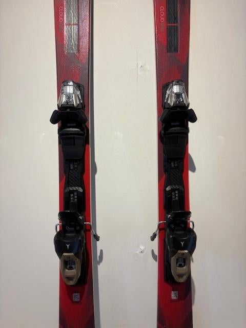 Atomic Cloud Q12 Dames Allmountain ski's lengte 152 Testski, Sport en Fitness, Skiën en Langlaufen, Ophalen of Verzenden, Zo goed als nieuw